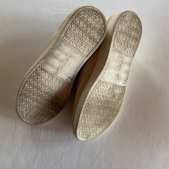 Vionic women’s sneaker - Picture 6 of 6